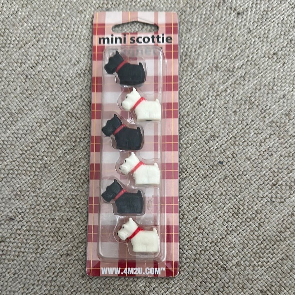 New VINTAGE Mini Scottie Dog Magnets